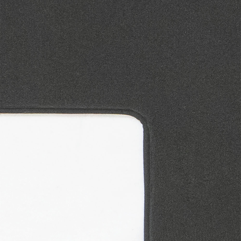 1700637357_at_camper_graphit_detail.jpg